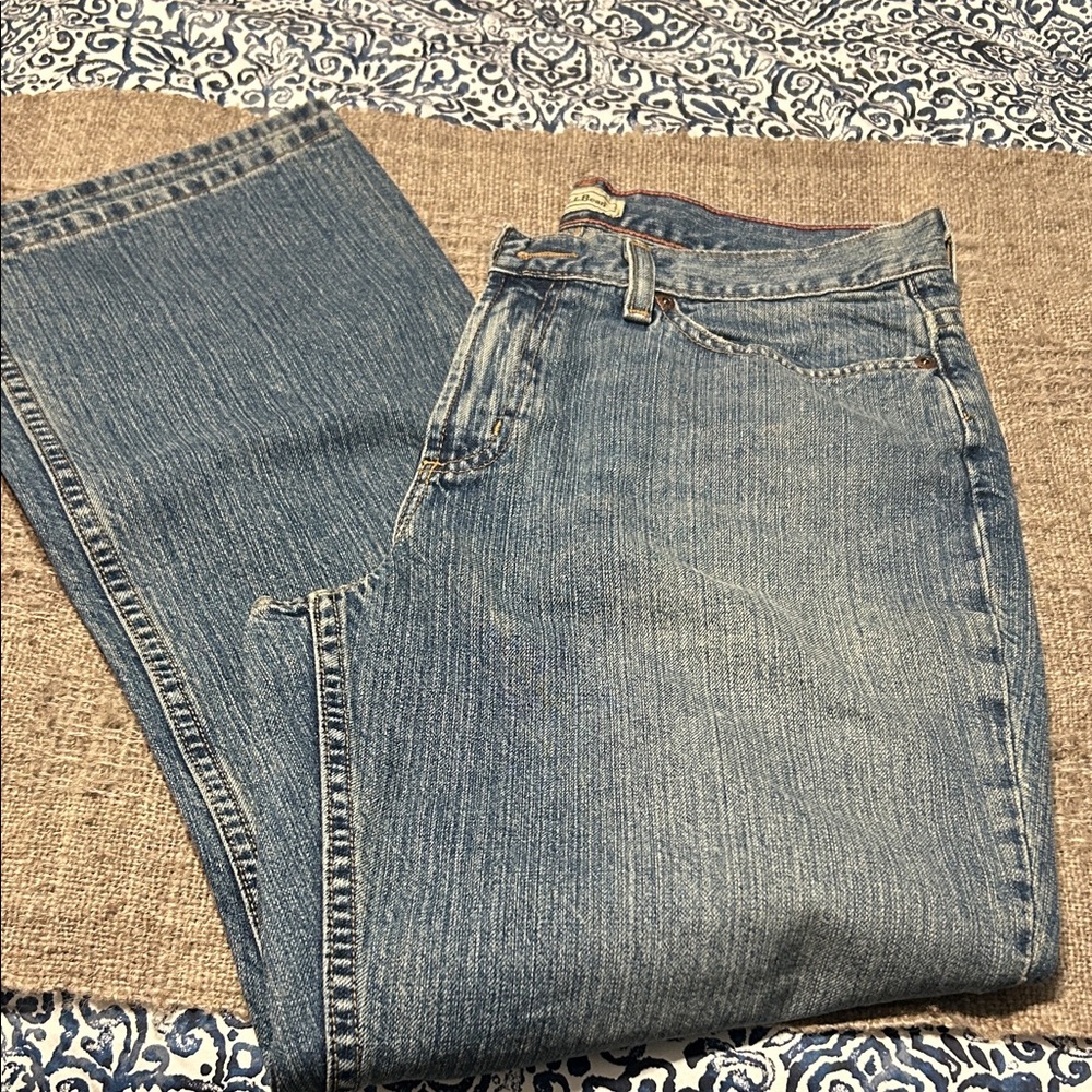 Vintage L.L. Bean women’s straight leg jeans. Size 12R